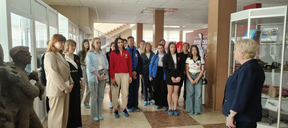 В преддверии празднования 80-летия Великой Победы, Министерство экономического развития ЛНР организовало тематическое мероприятие – маршрут "Непокоренные"