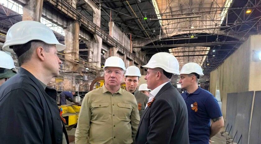 Хуснуллин ознакомился с работой предприятия «Лугамаш» в Луганске