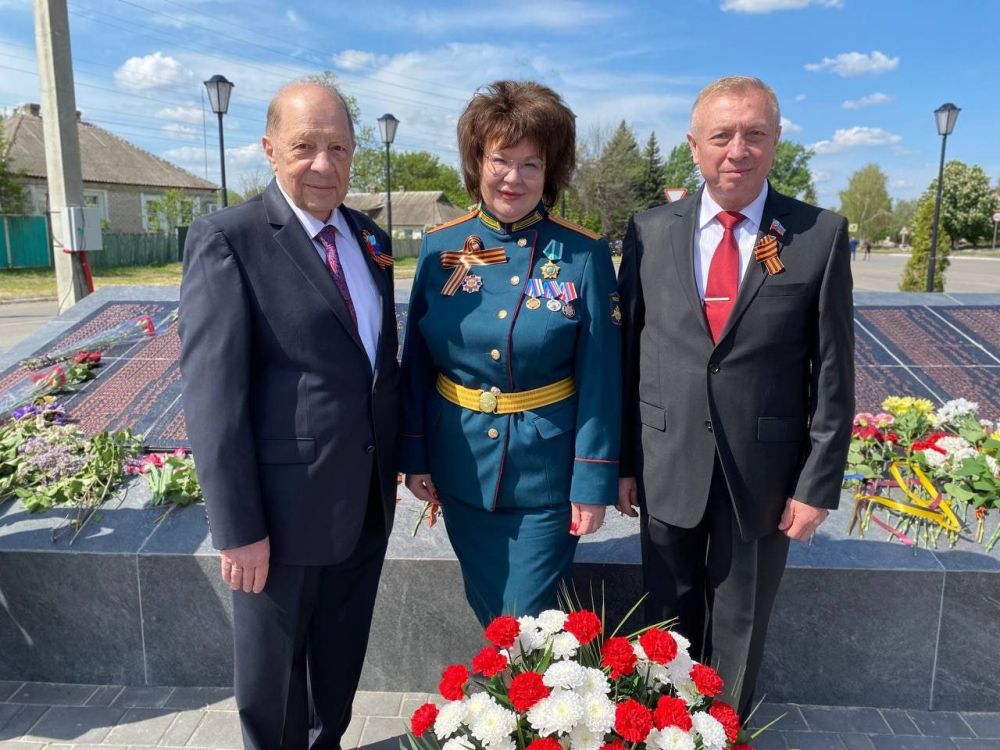 Валерий Галинкин: Новоайдар чтит память героев: Торжественный митинг к 80-летию Победы!