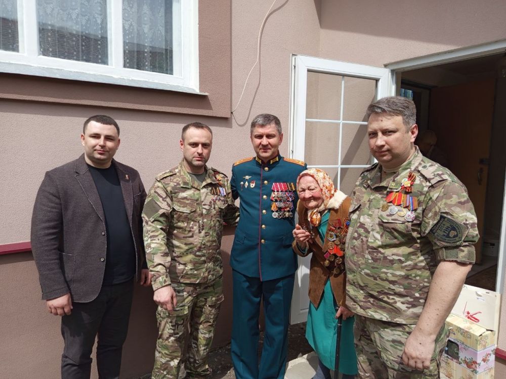 Владимир Чернев: Сегодня, в честь великого праздника - Дня Победы, посетил наших многоуважаемых ветеранов