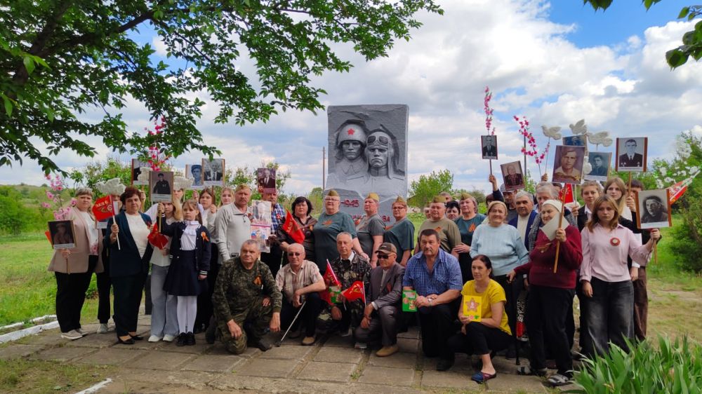 В селе Нижнедеревечка, в честь 80-летия Победы в Великой Отечественной войне провели митинг