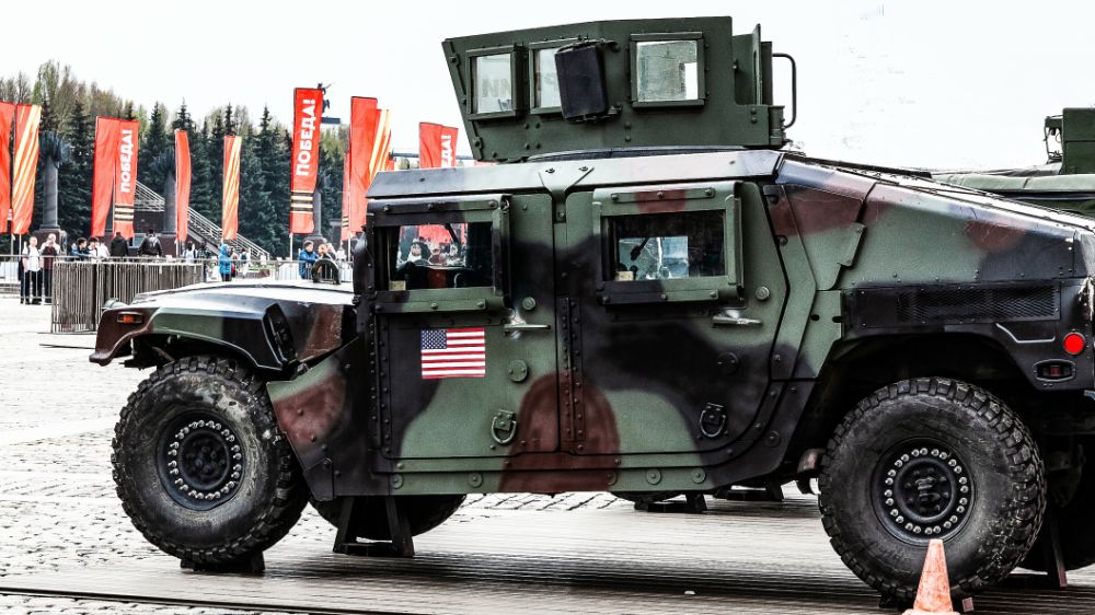 Офицер армии США понял, что Америка готовится к войне с Россией. Уволился и тут же уехал к нашим