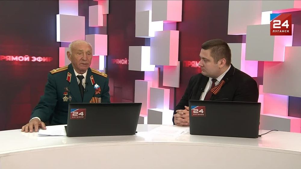 «Ты бил врага, громил, судил На море, в небе и на суше На немцев страхи наводил Знакомы залп родной "Катюши"