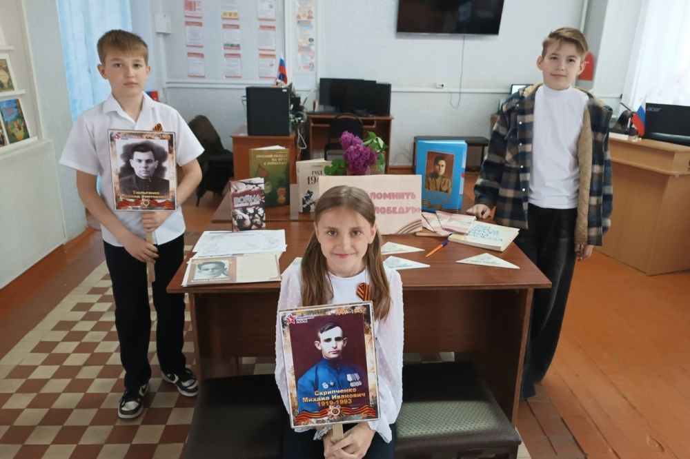 Литературно-исторический экскурс «Будем помнить Великую Победу» провели в Свердловской ЦГБ