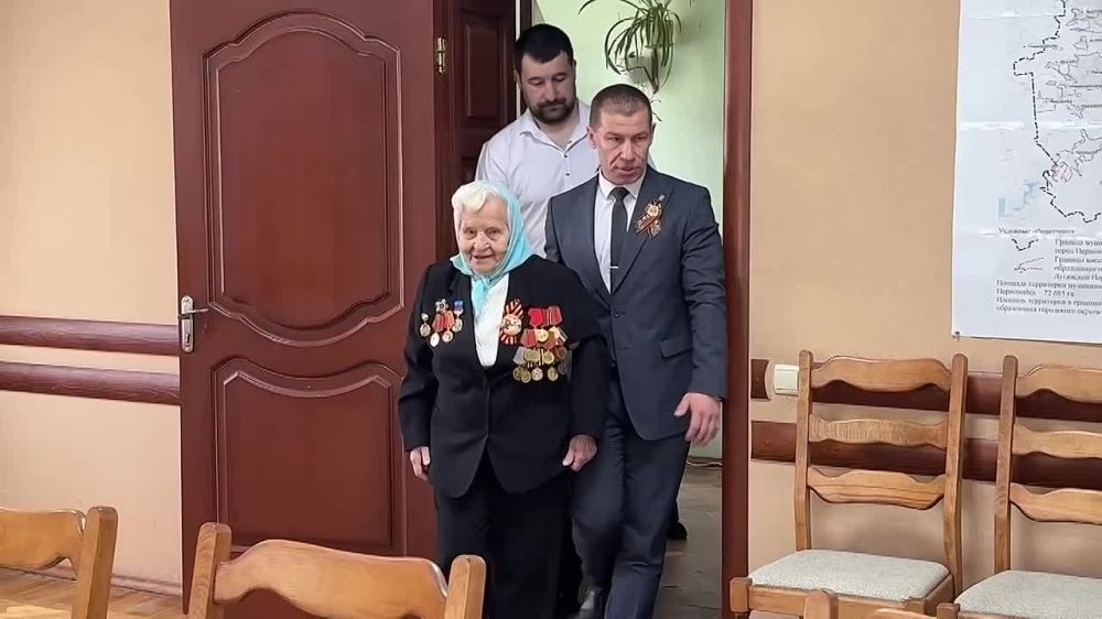 Сергей Колягин: Сегодня, когда вся наша необъятная страна отмечает священную дату – 80-летие Победы в Великой Отечественной войне, в администрации городского округа состоялось поистине историческое событие – впервые в...