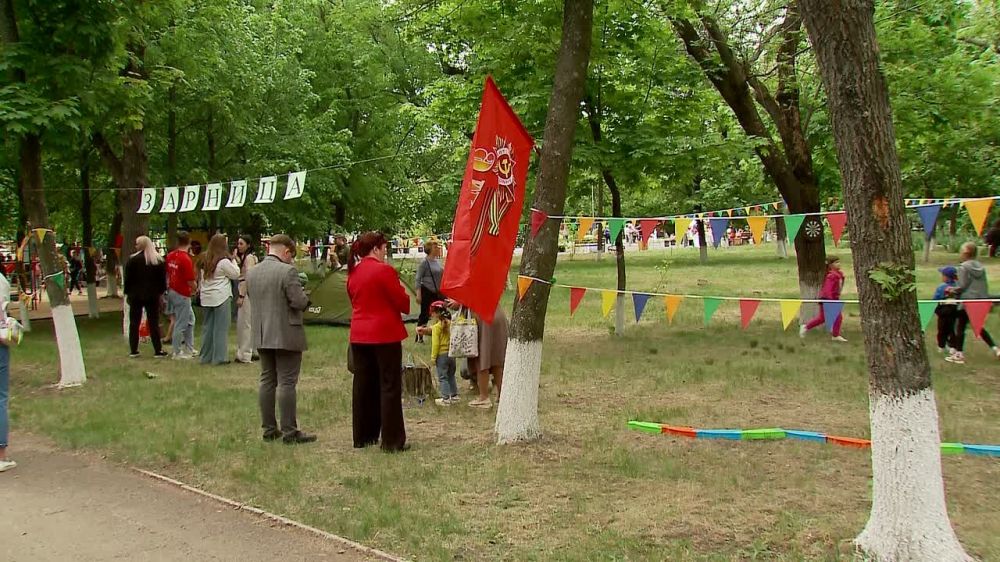 «Этот День Победы Тюмень и Краснодон отмечают вместе. В городе много специалистов шефа-региона, которые занимаются восстановлением инфраструктуры и не только»
