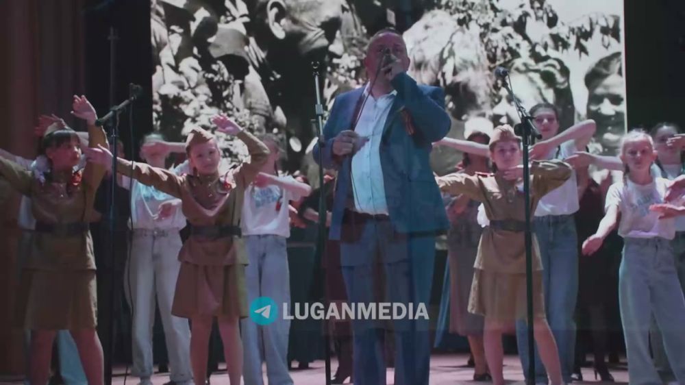 В Белокуракинском доме культуре прошел праздничный концерт, посвященный 80-й годовщине Победы советского народа в Великой Отечественной войне