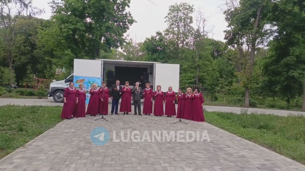 Ярким и душевным концертом продолжилась праздничная программа празднования Дня Великой Победы в Антраците