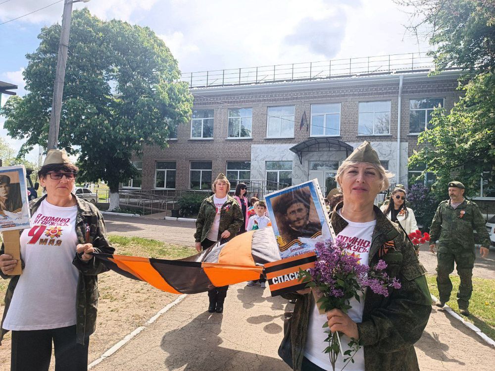 Ранним майским утром жители посёлка Нижний Нагольчик собрались вместе, чтобы почтить подвиг героев Великой Отечественной войны и отметить знаменательную дату — 80-летие Победы советского народа над фашизмом