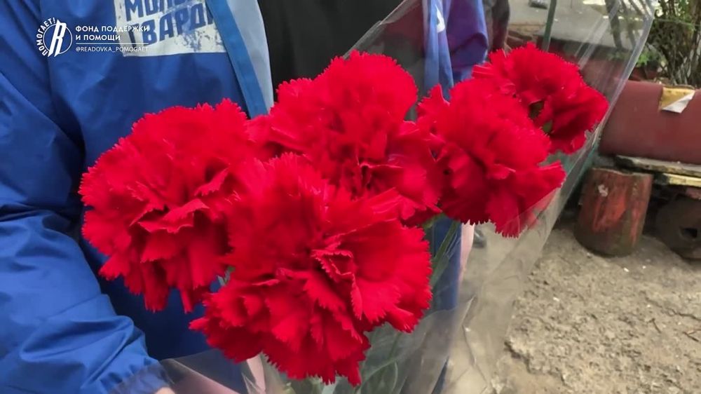 Фонд «Ридовка Помогает!» поздравил ветеранов ВОВ в Северодонецке и возложил цветы к Вечному огню