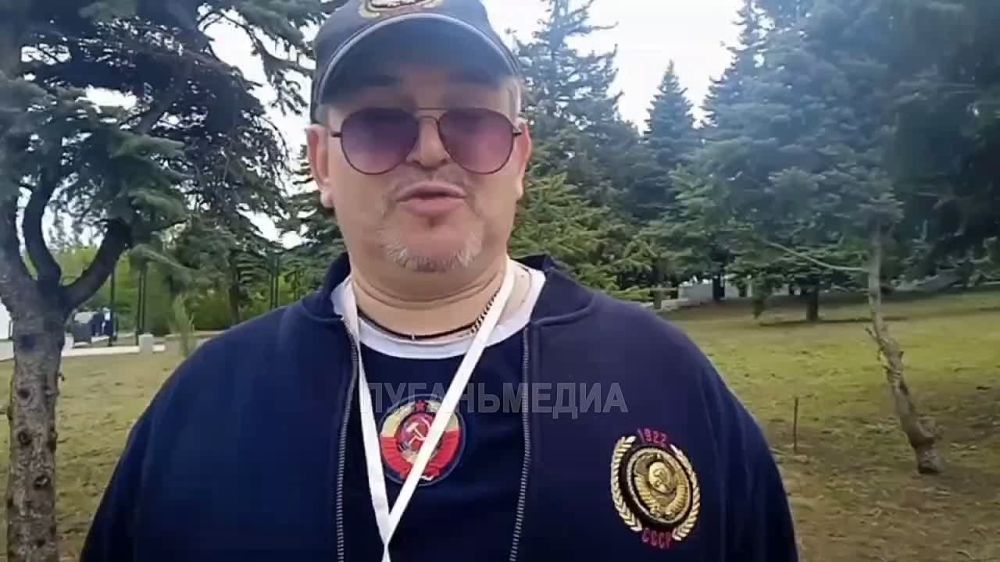 Лидер группы 7Б Иван Демьян рассказал, что для него День Победы - двойной праздник: торжество советского народа над фашизмом и день рождения его отца, который родился 9 Мая 1945 года