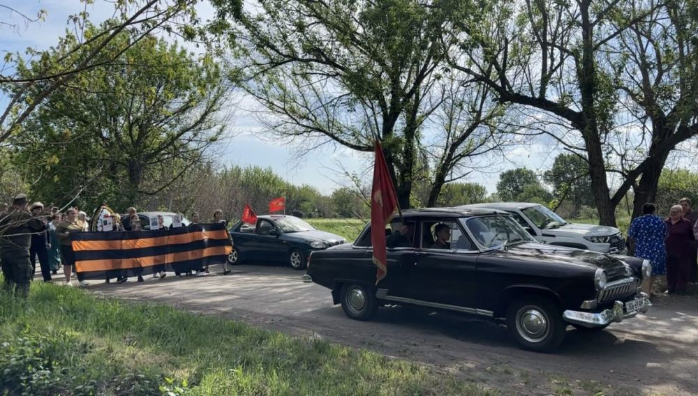 Утром 9 мая в селе Поповка сотрудники отдела по жизнеобеспечению пгт Северный, с. Давыдо-Никольское, с. Великий Суходол, жители села и поселка Северный собрались у Братской могилы советским воинам, чтобы провести...