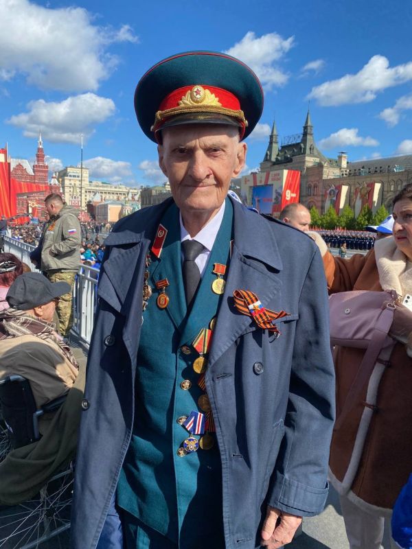 «Русский народ, как и 80 лет назад, одержит победу над нацизмом» В этом уверен луганский ветеран Великой Отечественной войны Григорий Пономаренко, принимавший участие в освобождении от фашистов Мариуполя, Севастополя...