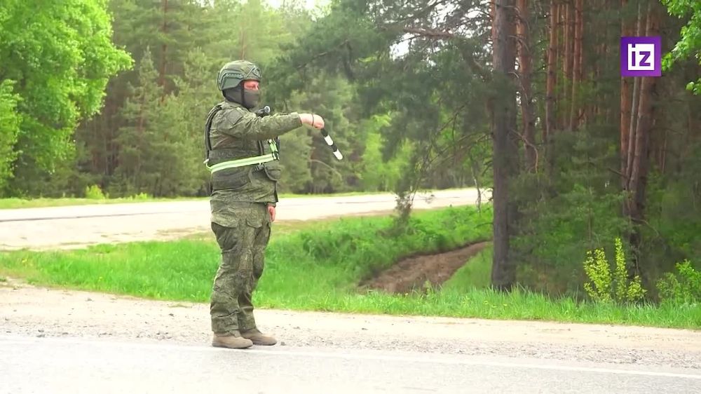 Российские военнослужащие группировки войск "Запад" провели в ЛНР масштабную акцию "Георгиевская ленточка"