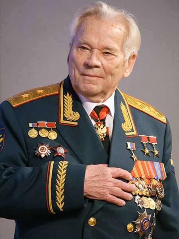 «Нельзя всё мерить деньгами. Для меня самое дорогое, когда люди говорят: «Ваше оружие спасло мне жизнь!» Зачем мне миллионы? Я и так живу хорошо»