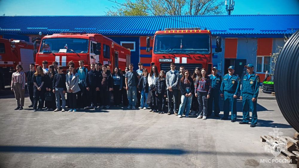 Каждая экскурсия в пожарно-спасательную часть – настоящий праздник для детей