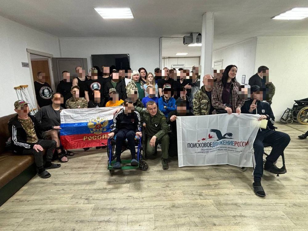 Светлана Гизай: #ПОМОЩЬФРОНТУ. В праздничный день Великой Победы посетила с концертной программой участников СВО, которые сейчас находятся в военных госпиталях