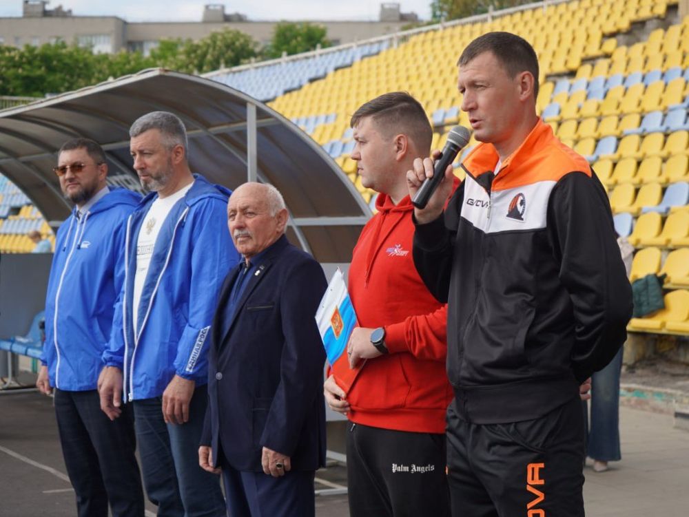 Андрей Сухачев: День ЛНР с Председателем Совета депутатов Борисом Семиошко символично начали с будущего нашей Республики – с нашего подрастающего поколения