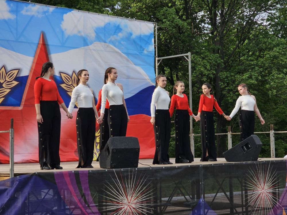 В честь Дня республики. В парке культуры и отдыха имени Победы состоялась масштабная концертная программа