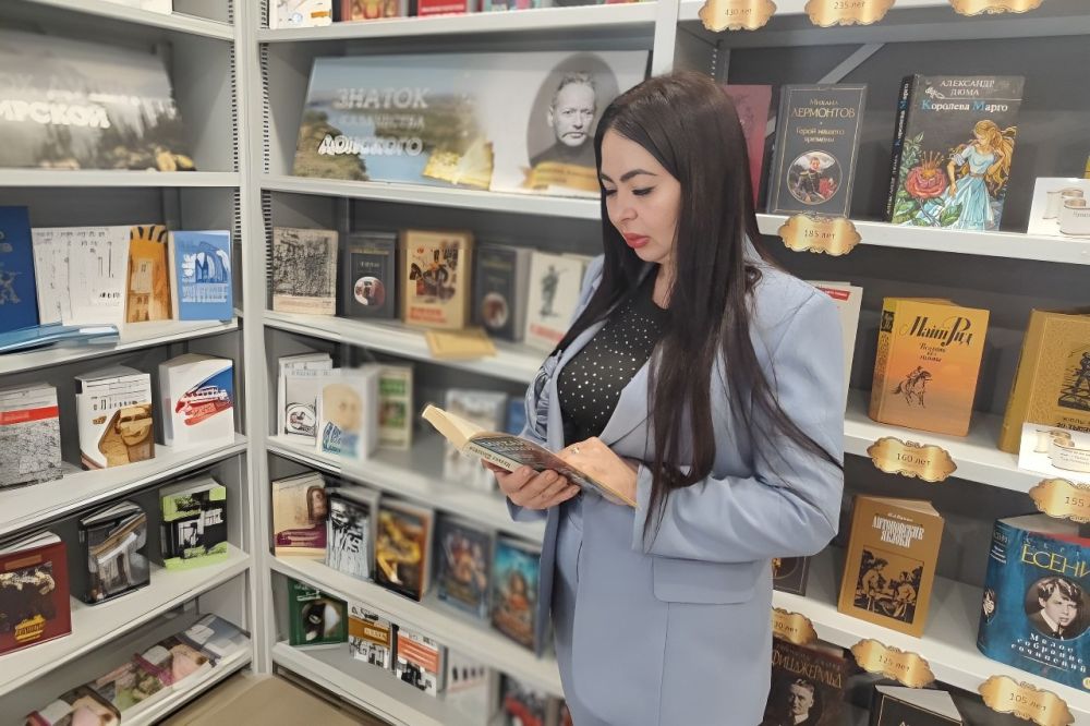 Там добавили, что посетители смогут ознакомиться с произведениями Михаила Шолохова, раскрывающими особенности казачьего быта и культуры, в числе которых и знаменитый роман-эпопея «Тихий Дон»