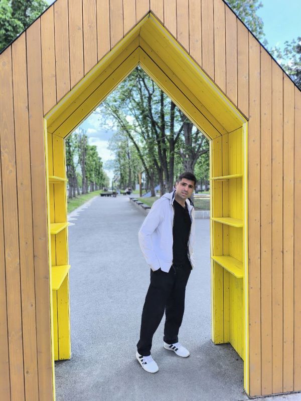 Где-то полгода продержалось наше начинание с идеей буккроссинга или "книговорота" в Луганске