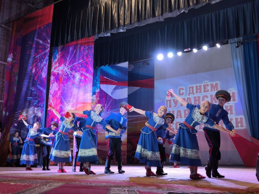 Брянка отметила День Луганской Народной Республики большим праздничным концертом