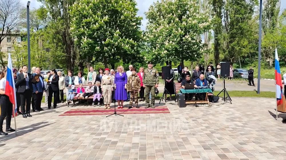 День Луганской Народной Республики Стаханов отметил знаменательным событием – открытием сквера Защитников Отечества