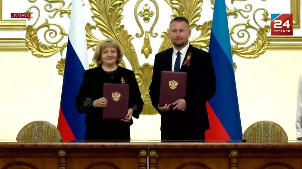 Народный Совет ЛНР подписал 6 соглашений о сотрудничестве с парламентами субъектов Российской Федерации