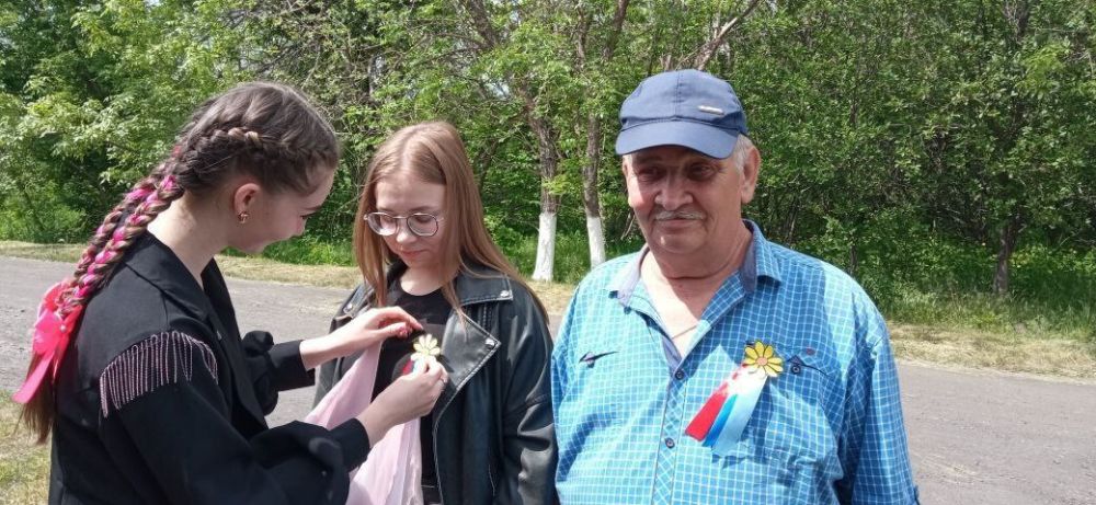 12 мая в нашей Республике отмечается важный праздник — День Луганской Народной Республики