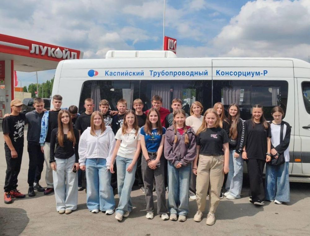 Две волейбольные команды из Антрацита примут участие в финале Чемпионата школьной волейбольной лиги в Калмыкии