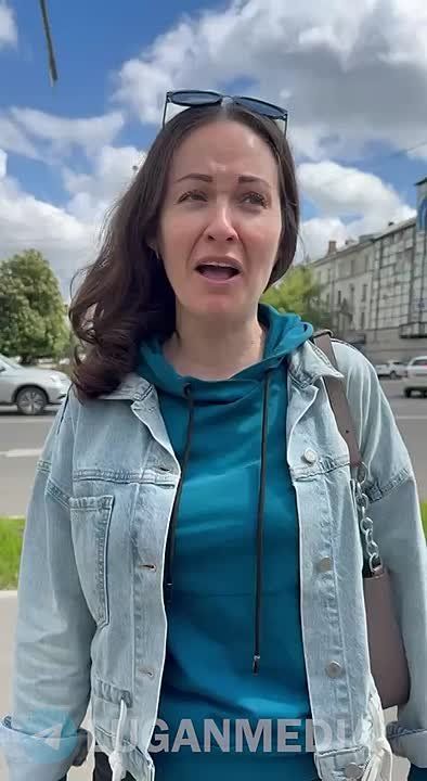 Жительница Луганска Ольга Фесенко восторгается изменениями архитектуры города и желает Республике процветания