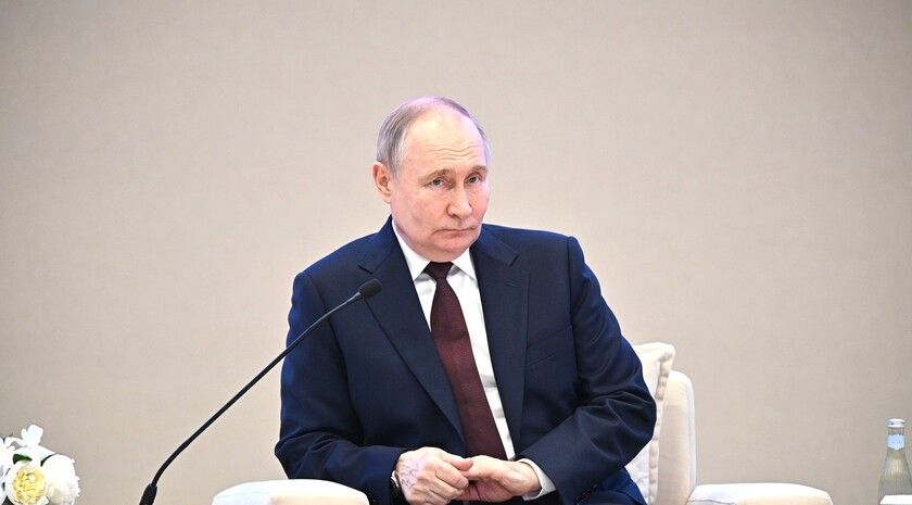 Путин назвал придурками глав стран Запада, которые пытаются вредить РФ в ущерб себе