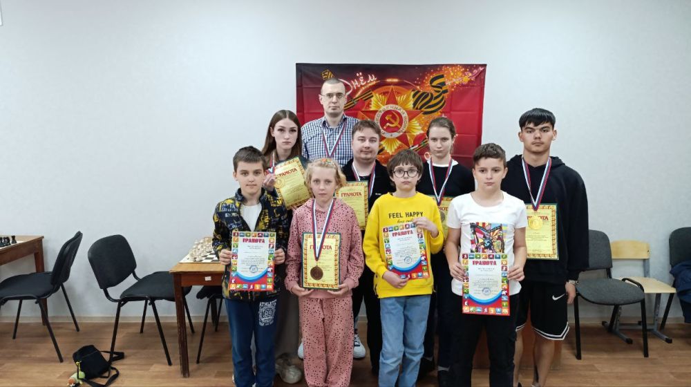 В Луганске прошел фестиваль шахмат, приуроченный к юбилею Победы