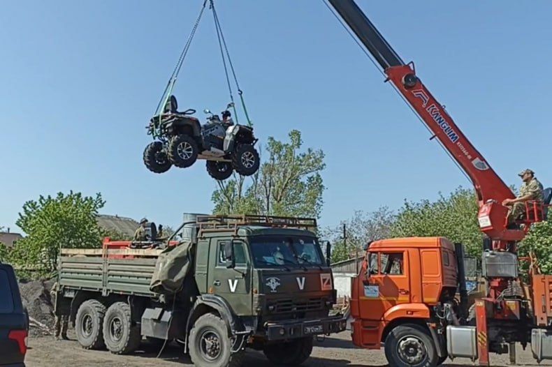 В Свердловск прибыл очередной гумгруз для красноярских военнослужащих