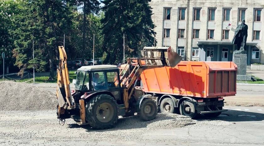 Благоустройство двух аллей в Ровеньках в рамках нацпроекта идет по графику