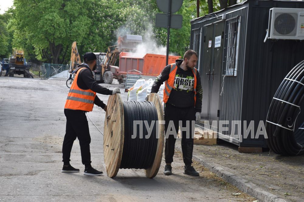 Заместитель министра строительства и жилищно-коммунального хозяйства Луганской Народной Республики Станислав Дупленко посетил городской округ город Ровеньки с целью проверки выполнения работ по благоустройству и реализации...