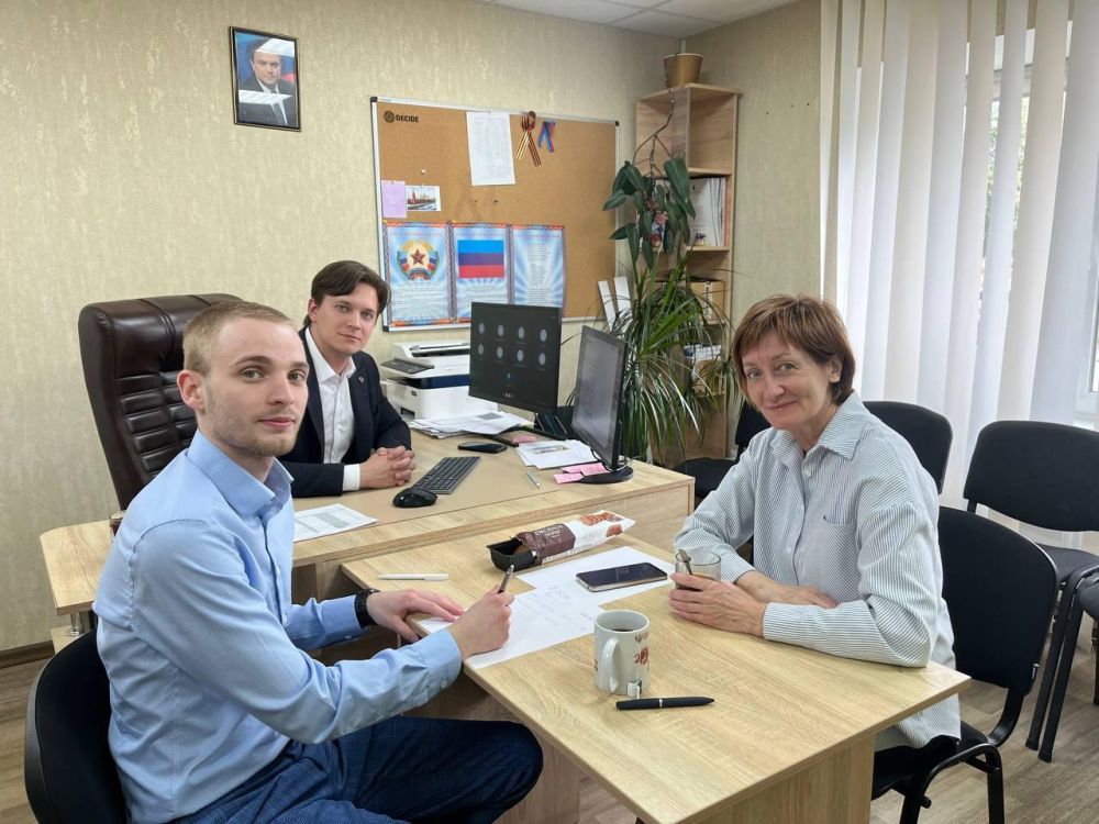 В рамках взаимодействия между институтом непрерывного образования Новосибирского ГПУ и Беловодским МО ЛНР кандидат педагогичских наук, доцент кафедры управления образованием института непрерывного образования НГПУ Натаья...