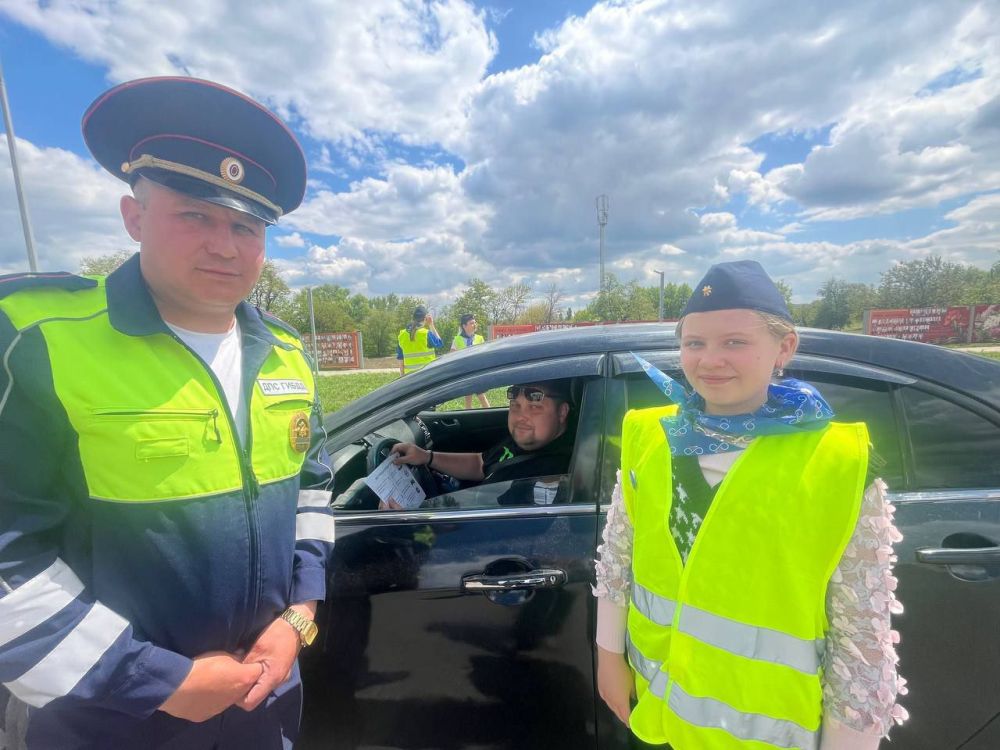 В целях профилактики детского дорожно-транспортного травматизма и предупреждения дорожно-транспортных происшествий отряд ЮИД "Светофор" Брянковской специализированной школы №1 при содействии инспектора ОГБДД ОМВД России...