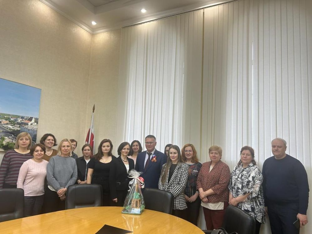 Представители Стахановской гимназии №11 посетили Омск