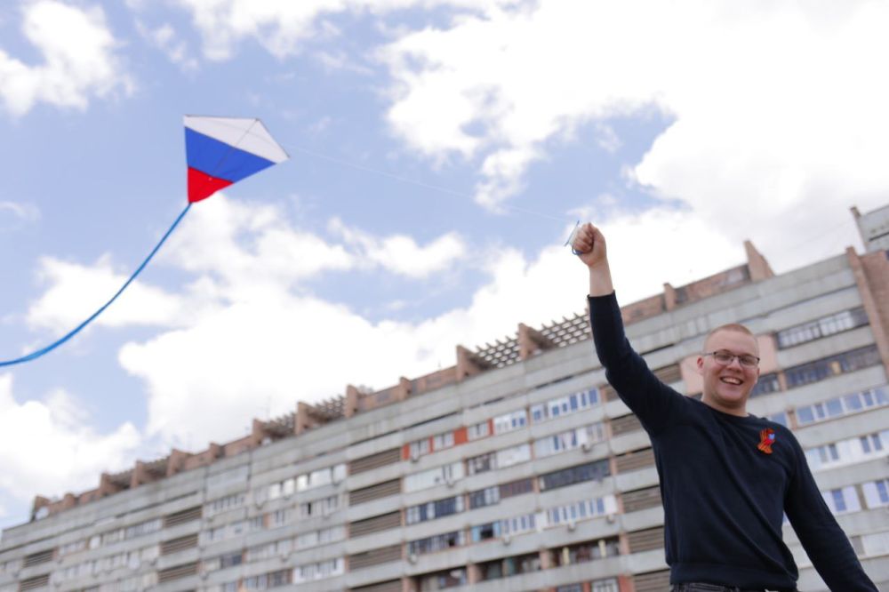    !.           !    :          ...