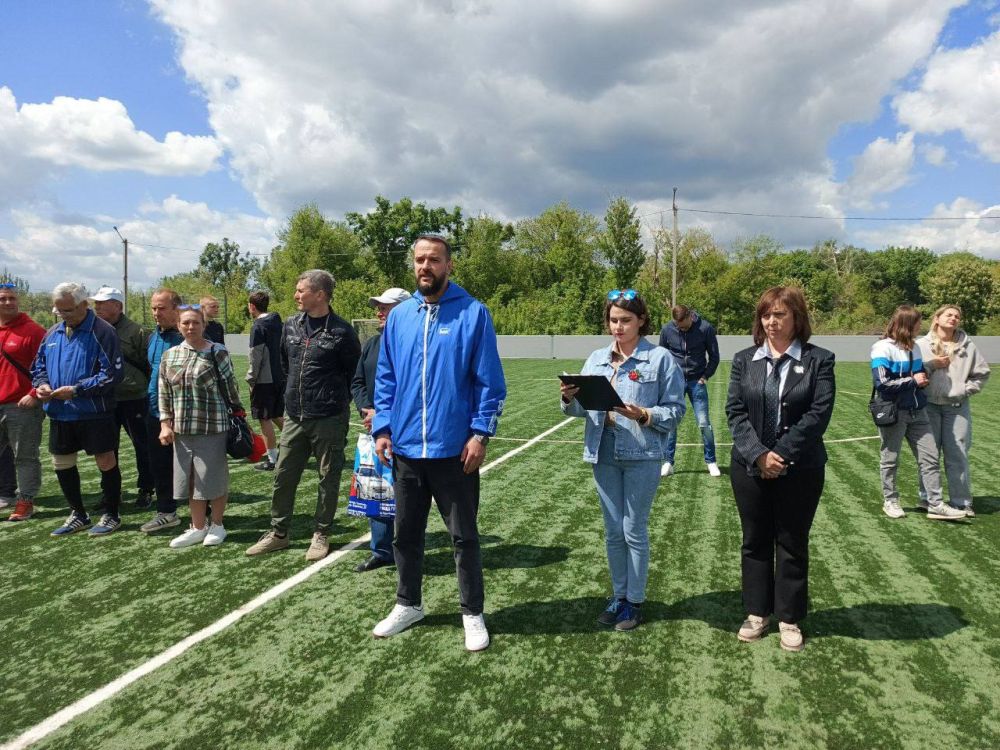 Сегодня в городе Красный Луч стартовал первый этап VII Всероссийского фестиваля дворового футбола 6х6, который проводится в рамках проекта «Детский спорт» партии «Единая Россия»