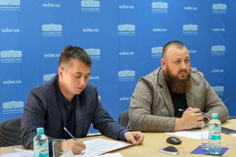 Иван Санаев принял участие в заседании президиума Молодежного парламента при Народном Совете ЛНР