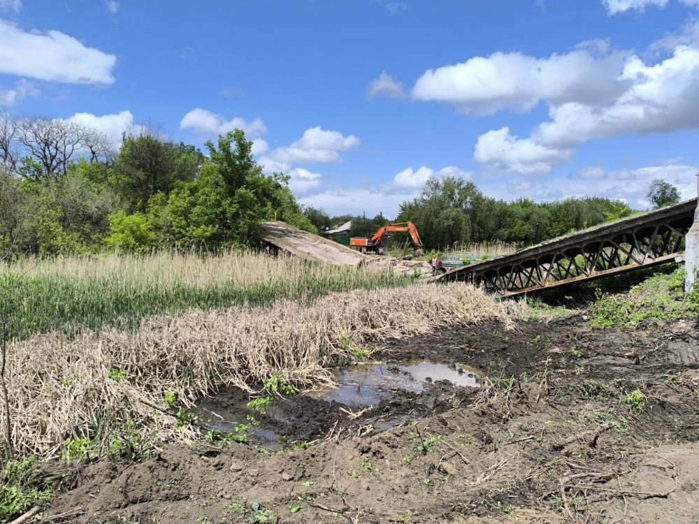 На территории Первомайского городского округа начались работы по расчистке двух участков реки Лугань