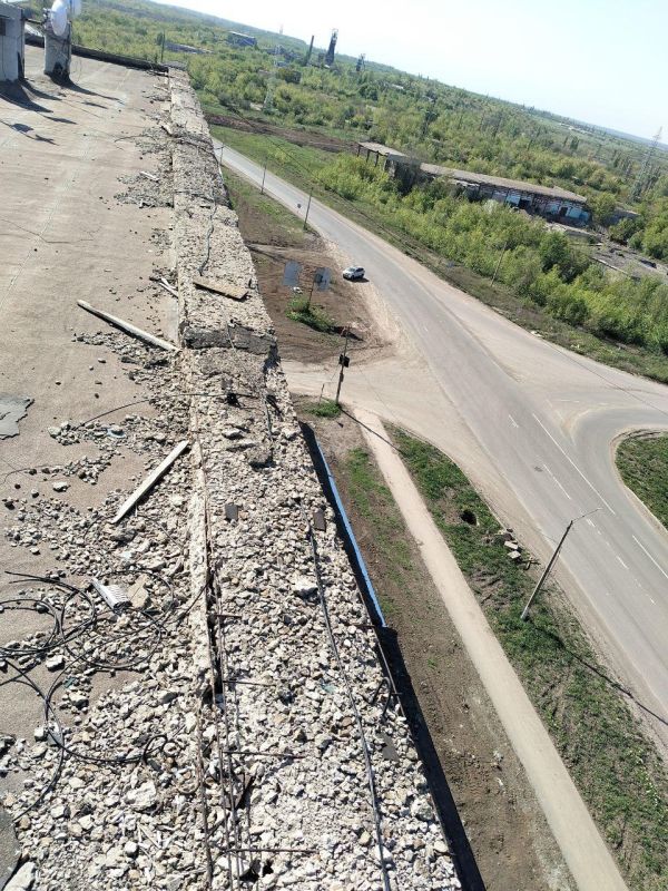 Калужские строители приступили к ремонту кровли дома в Первомайске