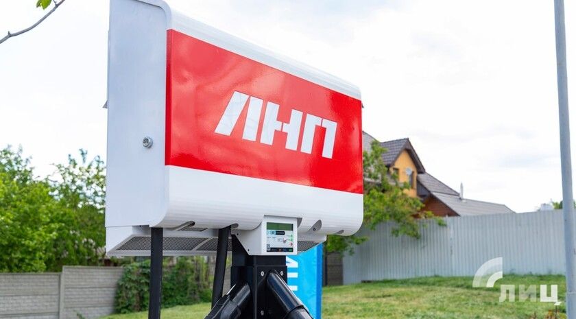 Луганскнефтепродукт с июня начнет установку оборудования для подкачки шин на АЗС по ЛНР