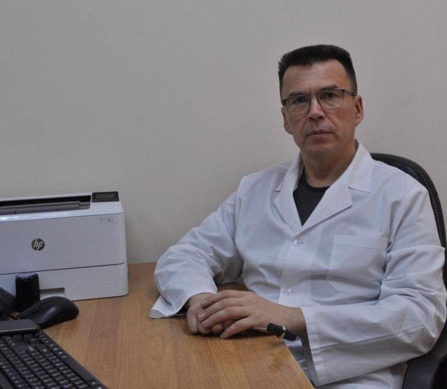 Врач-невролог Сыктывкарской городской поликлиники Эдуард Кутькин в рамках «Года героев» в Республике Коми, объявленного врио Главы Коми Ростиславом Гольдштейном на 2025 год, поделился своими воспоминаниями о работе в городе...