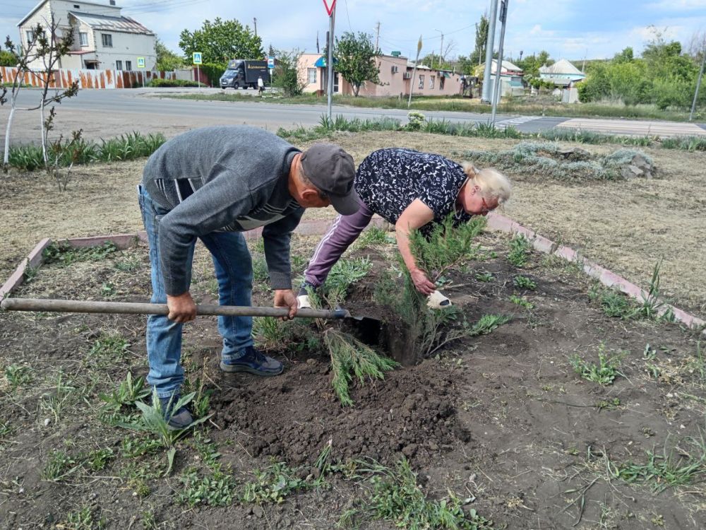 В Новосветловке и Новоанновке выполнили работы по благоустройству
