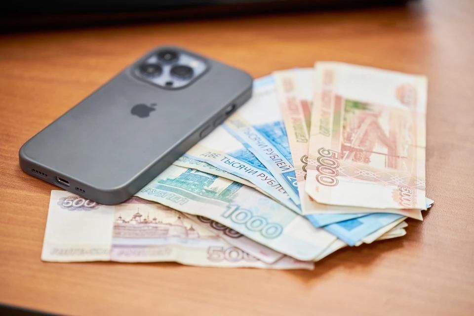 В Луганске задержали 21-летнего парня за кражу айфона и денег