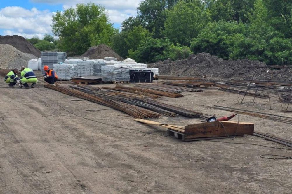 Подрядчик из Новосибирска закатает в асфальт почти 7 км трассы в ЛНР