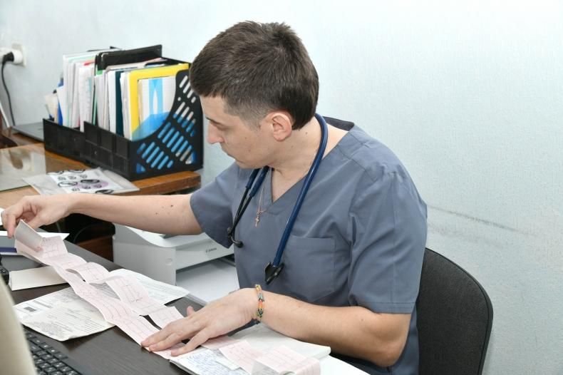 Председатель окружного Совета Борис Семиошко поделился мнением о работе врачей из Красноярского края в нашем округе